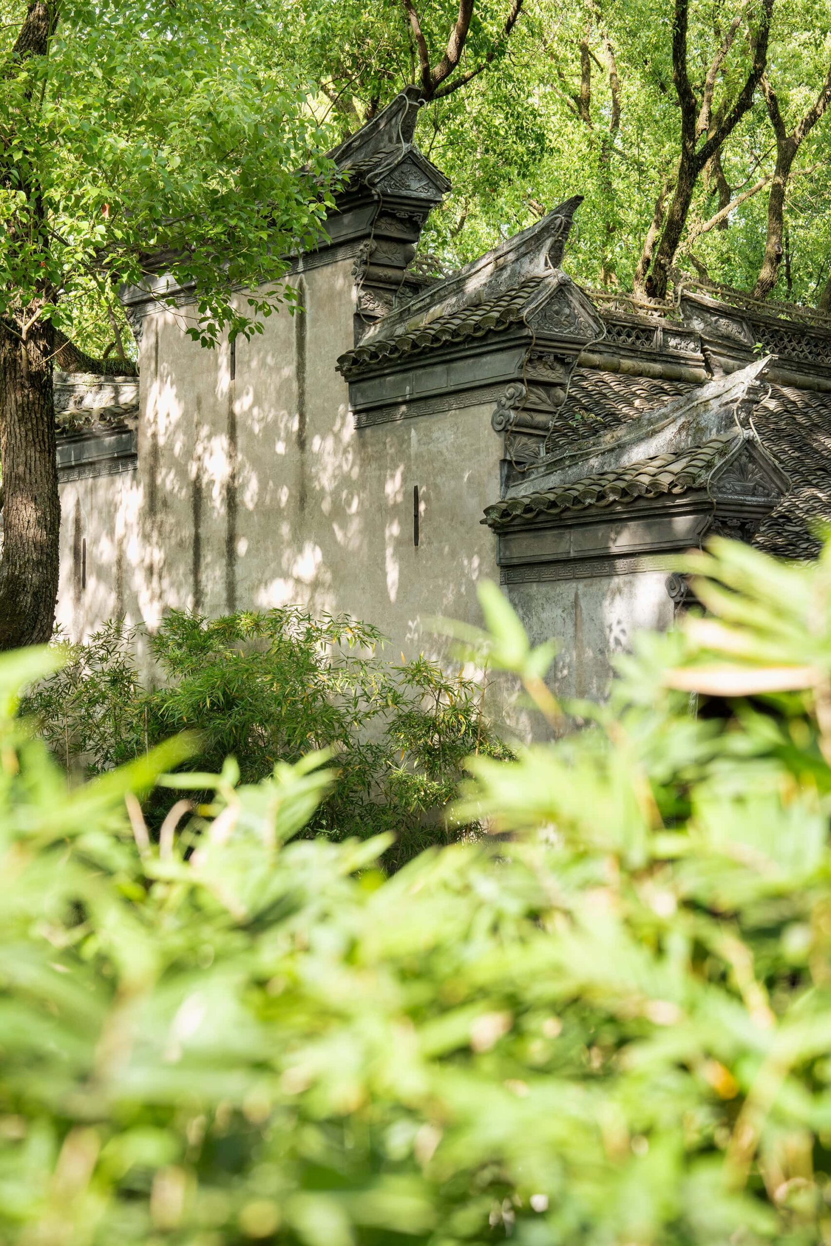 Close-up view of the horse-head walls in Tianyi Ge East Garden, showcasing the characteristic fire-prevention design of China’s oldest private library