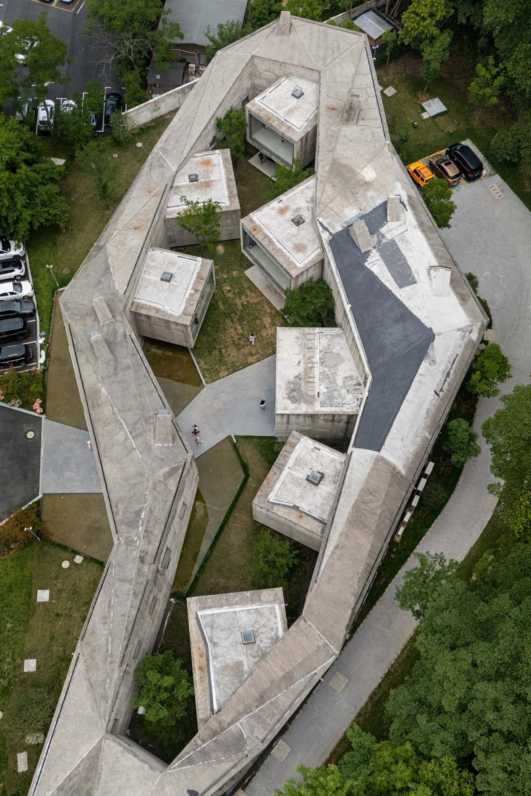 Top-down perspective of Xiao Feng Art Museum’s zigzag layout