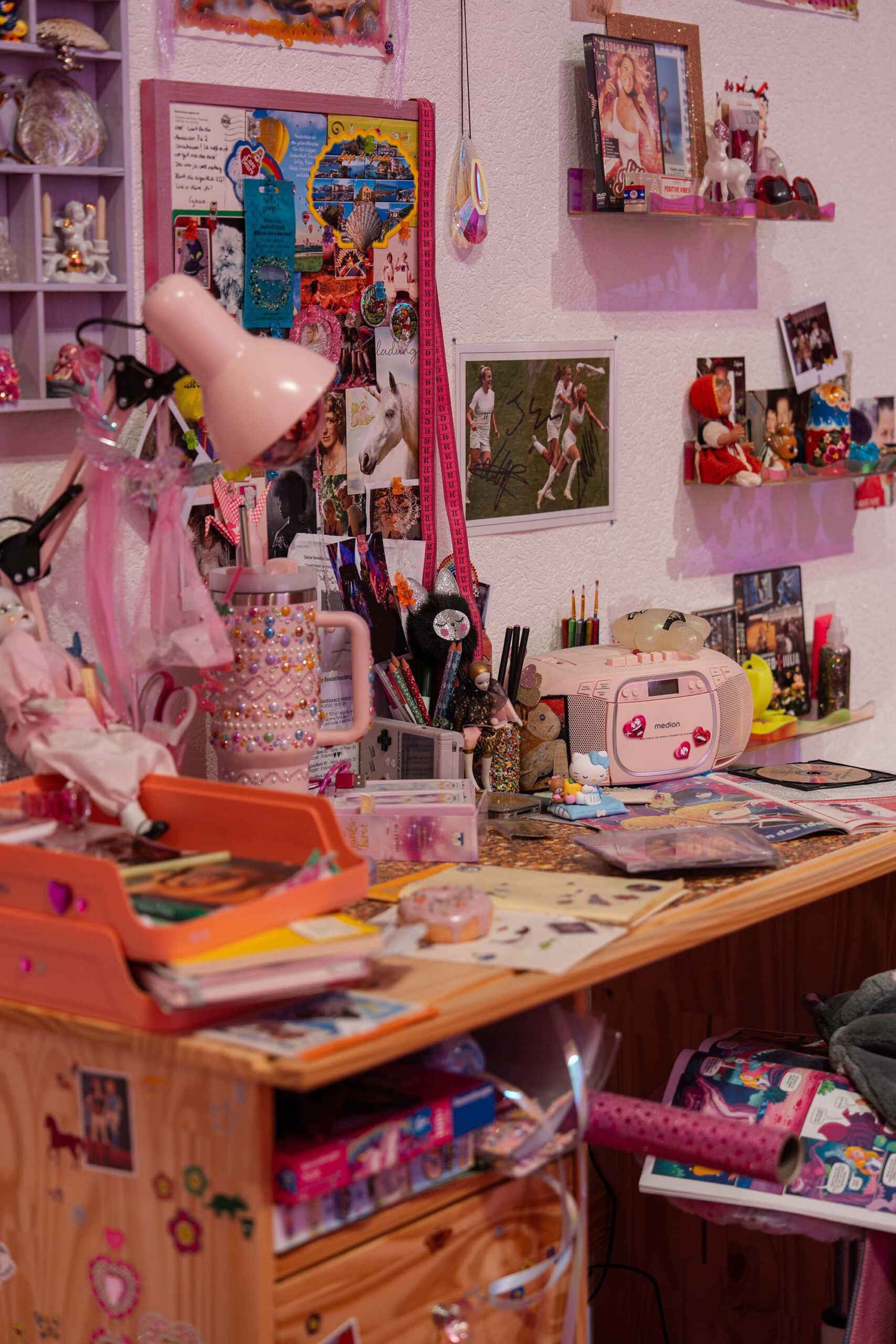 Every Night in My Dreams installation by Jenny Schäfer at the Museum für Kunst und Gewerbe Hamburg, a pink-hued recreation of a teenager’s bedroom for the Glitter exhibition