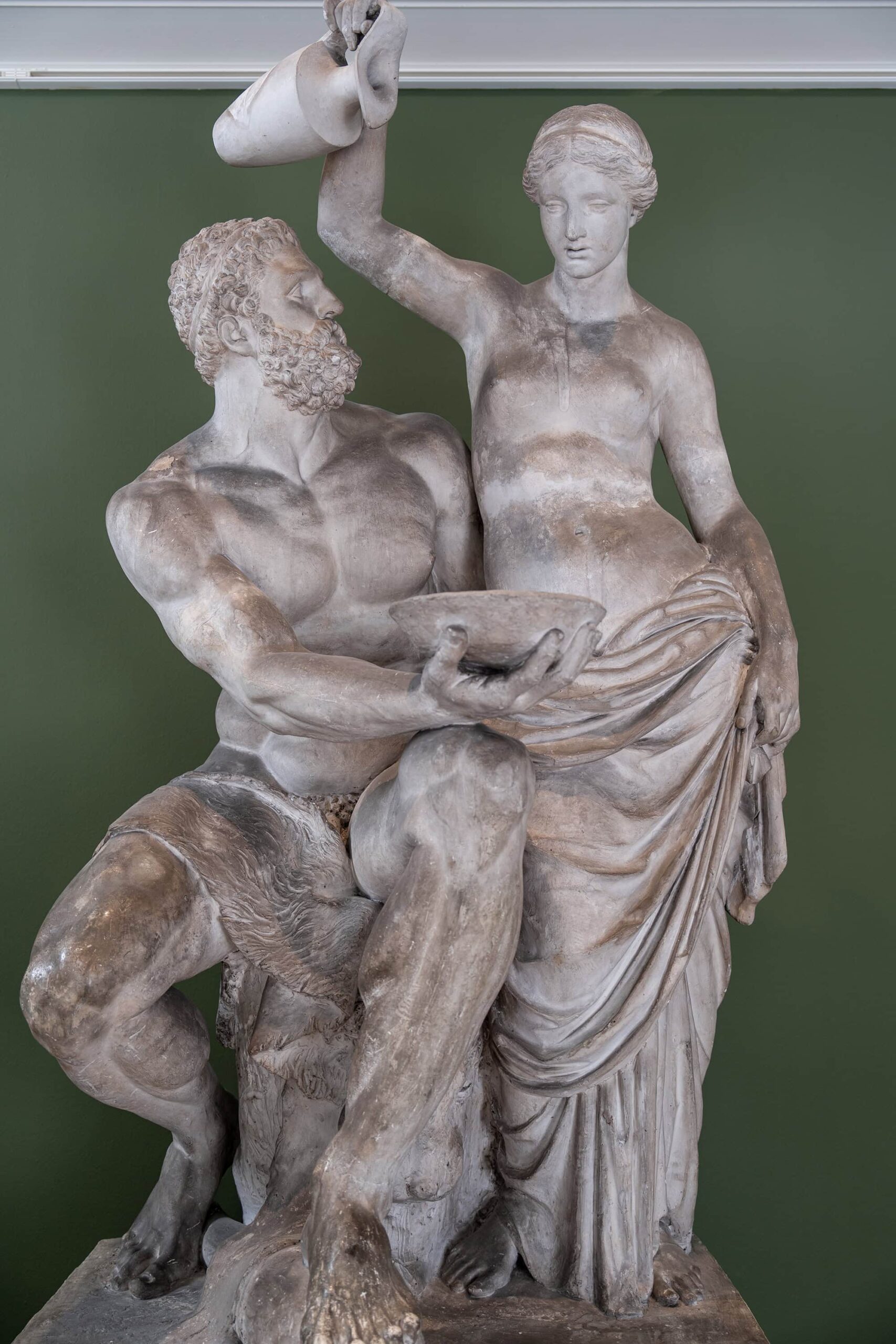 Herkules og Hebe by Jens Adolf Jerichau at the Ny Carlsberg Glyptotek in Copenhagen, depicting the hero Hercules and the goddess of youth